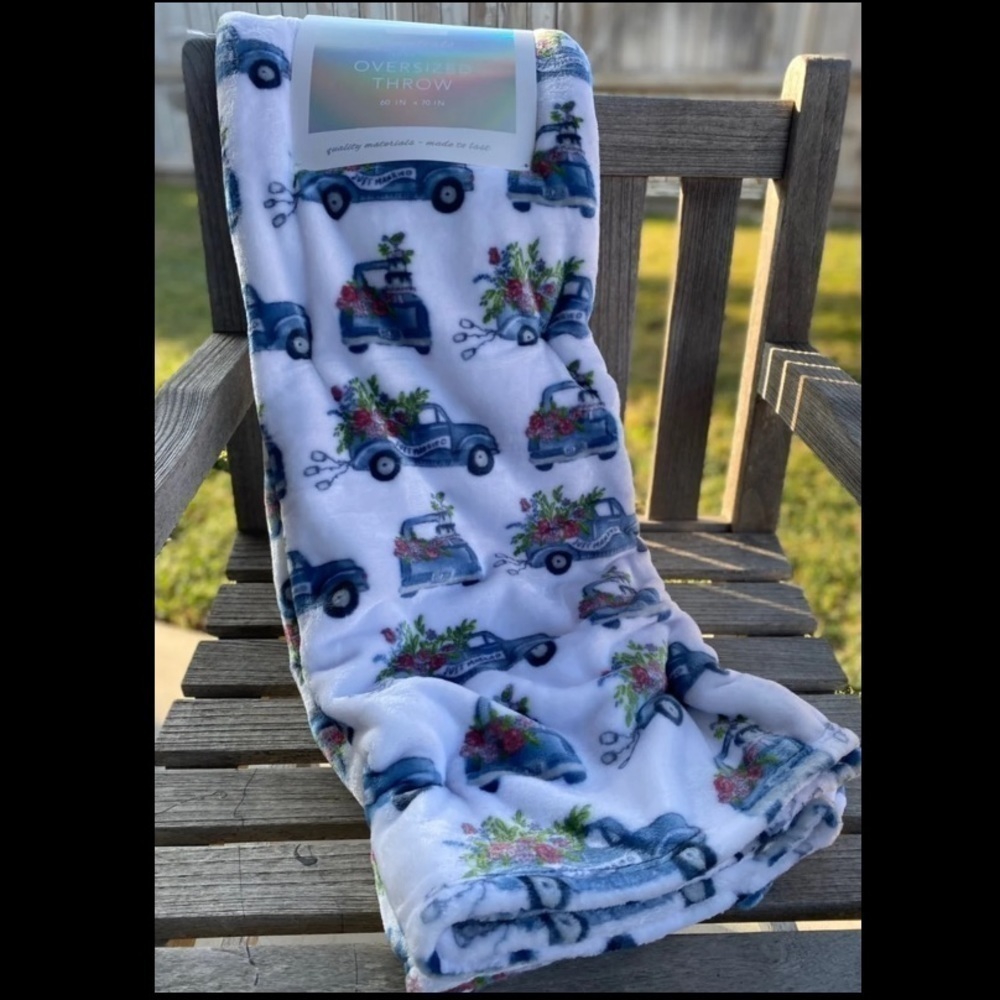 Farmhouse Blue Truck JUST MARRIED Plush‎ Throw NWT